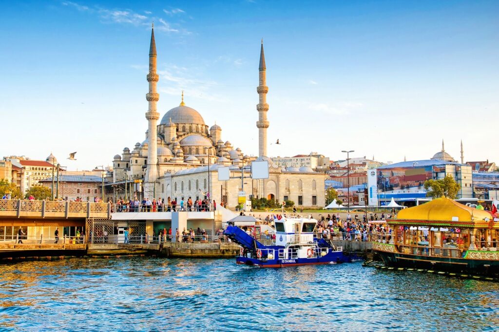Istanbul là điểm đến gần như không thể bỏ qua trong hành trình khám phá Thổ Nhĩ Kỳ.