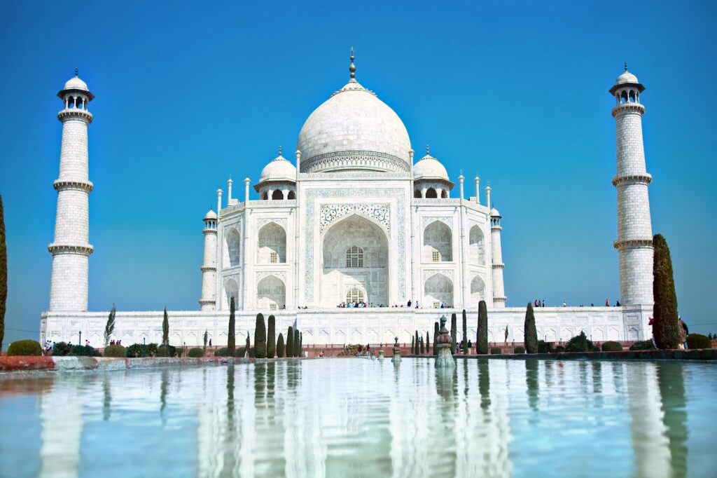 Taj Mahal gần như luôn là cái tên được nhắc đến đầu tiên.