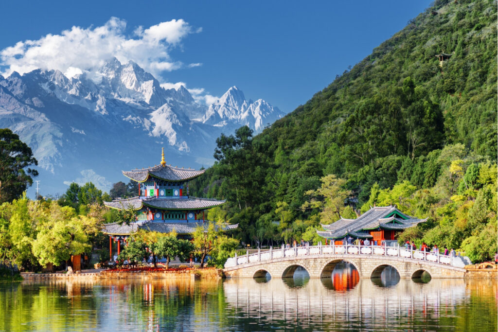 Top 10+ địa điểm du lịch Trung Quốc đẹp đến ngỡ ngàng