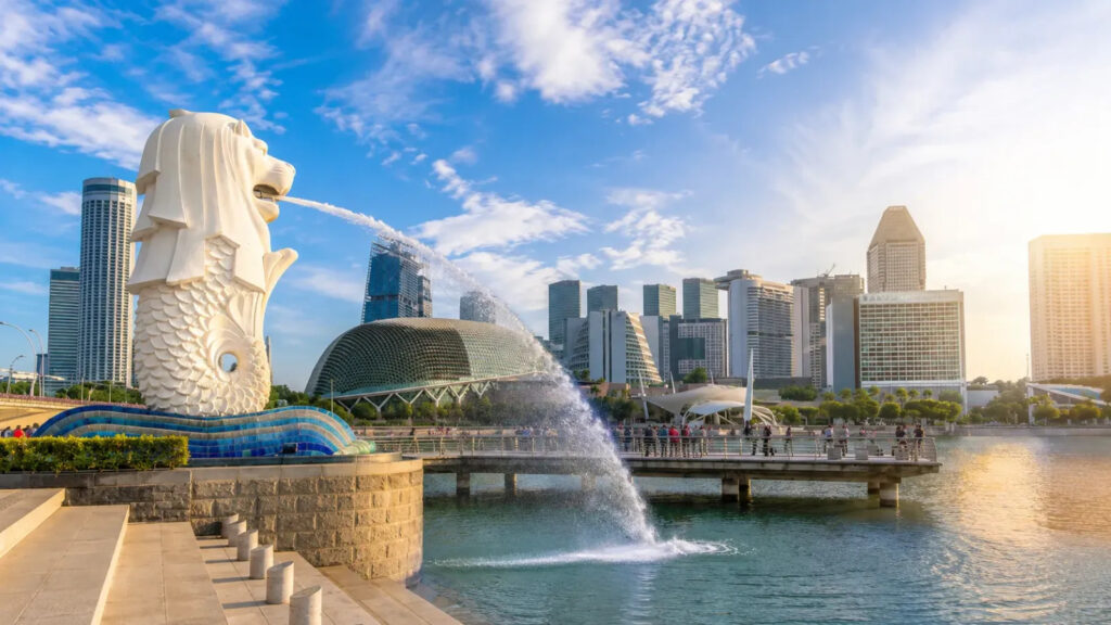 Singapore là điểm đến hấp dẫn cho những ai xuất ngoại lần đầu.