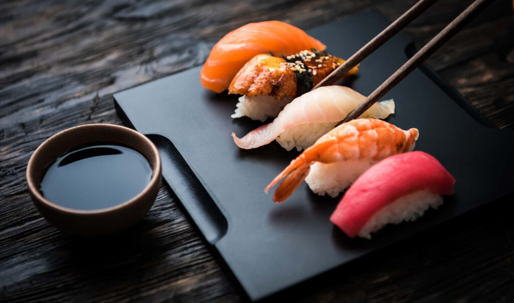 Sushi là tên gọi chung cho những món ăn sử dụng cơm được trộn với giấm kết hợp cùng nhiều loại nguyên liệu khác như cá, hải sản, trứng, rau củ hoặc rong biển.