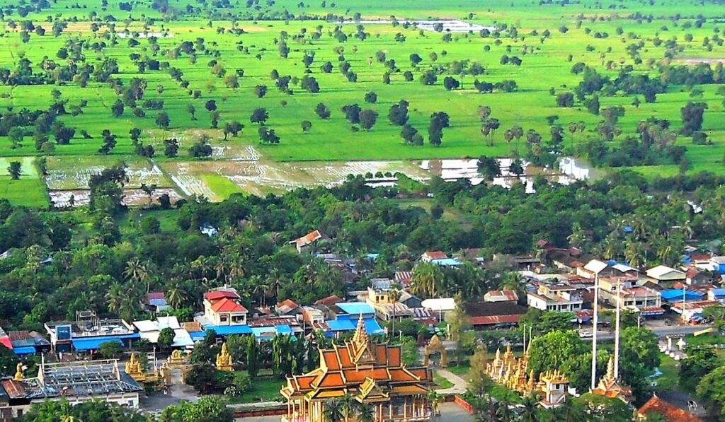 Vùng nông thôn xung quanh cũng mang đến một góc nhìn khác về cuộc sống của người dân Campuchia.