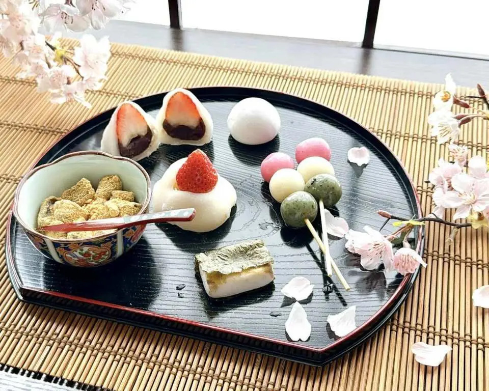 Mochi thường gợi liên tưởng đến sự viên mãn, đủ đầy và may mắn